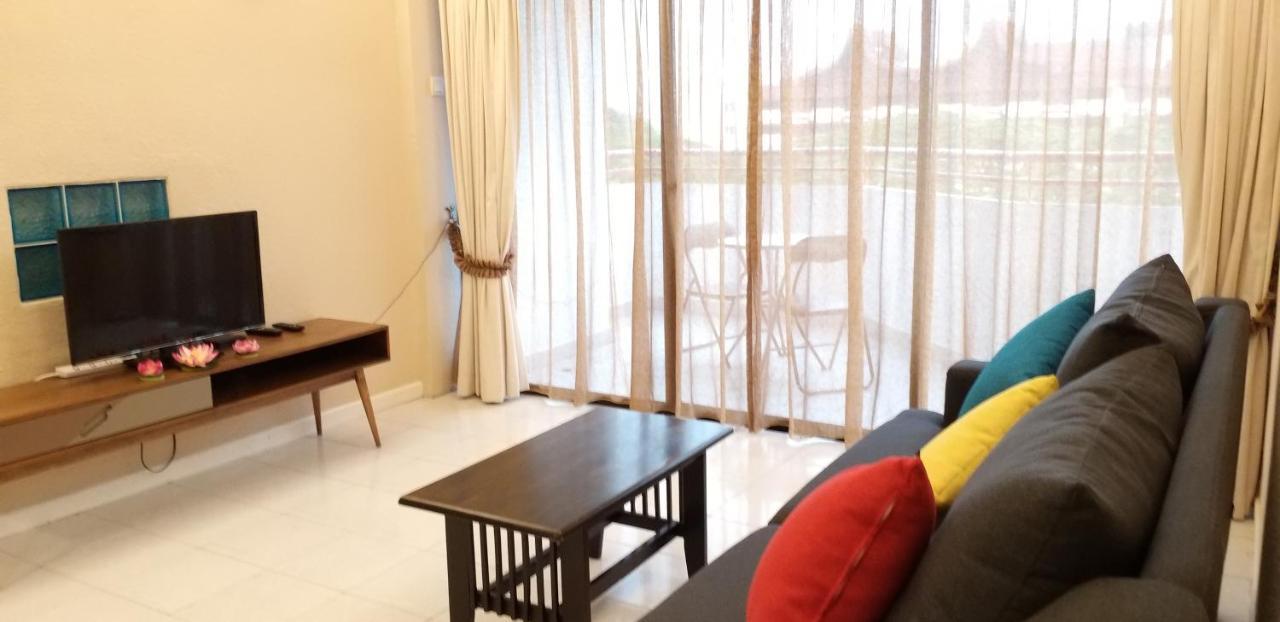 Poolview Resort Batu Ferringhi 502 - 2 Rooms Экстерьер фото