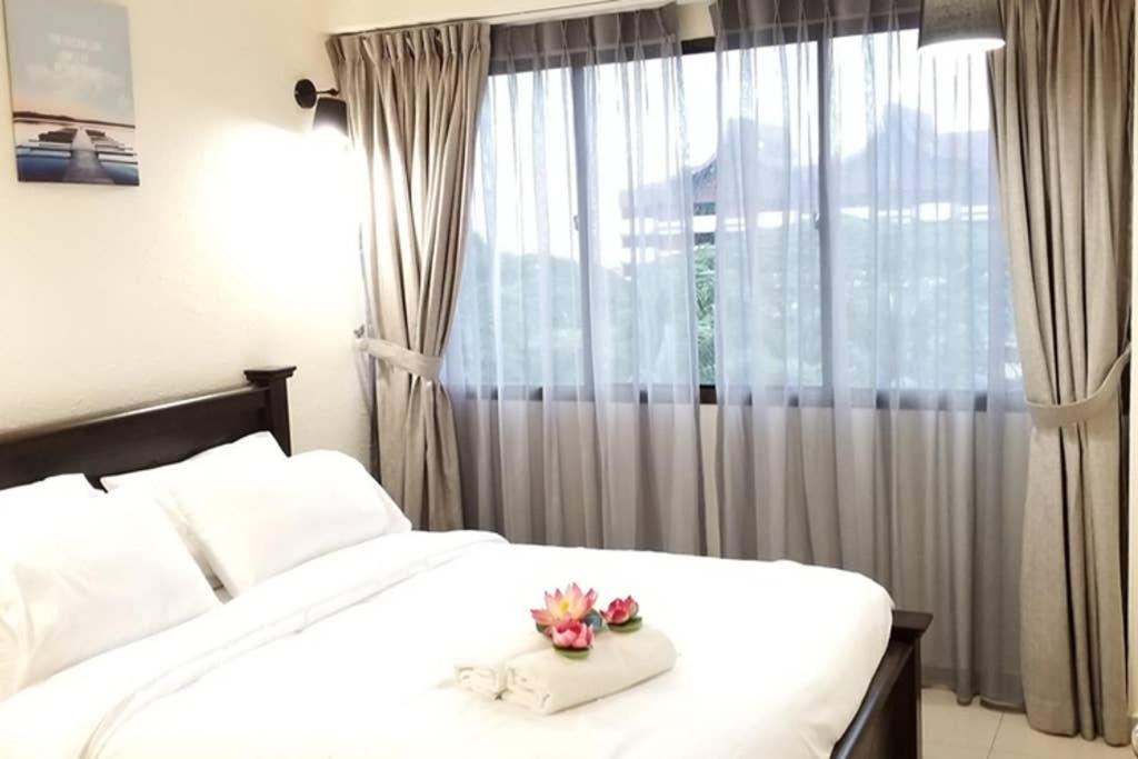 Poolview Resort Batu Ferringhi 502 - 2 Rooms Экстерьер фото