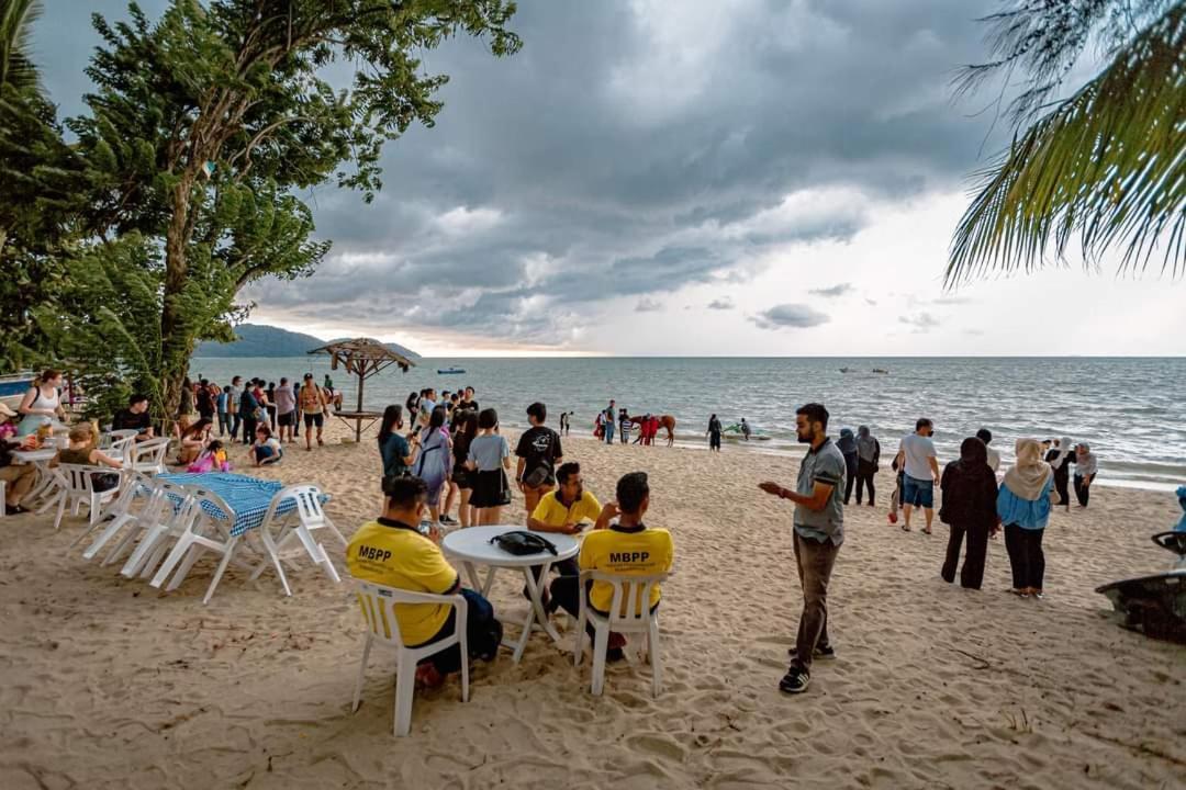 Poolview Resort Batu Ferringhi 502 - 2 Rooms Экстерьер фото